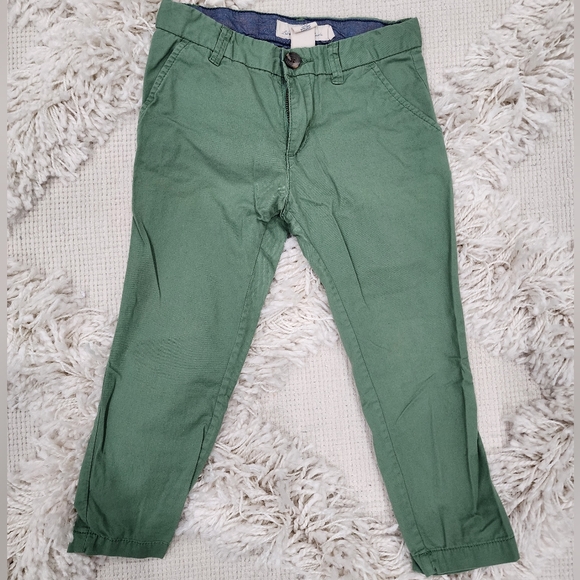 🦖 H&M 3T-4T boys button-up dinosaur shirt and green pants - Picture 7 of 10